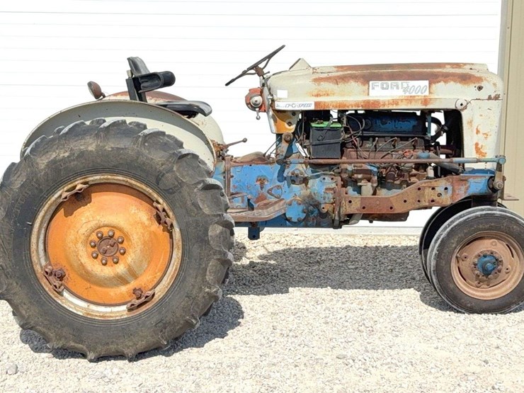 ford-4000-image-3