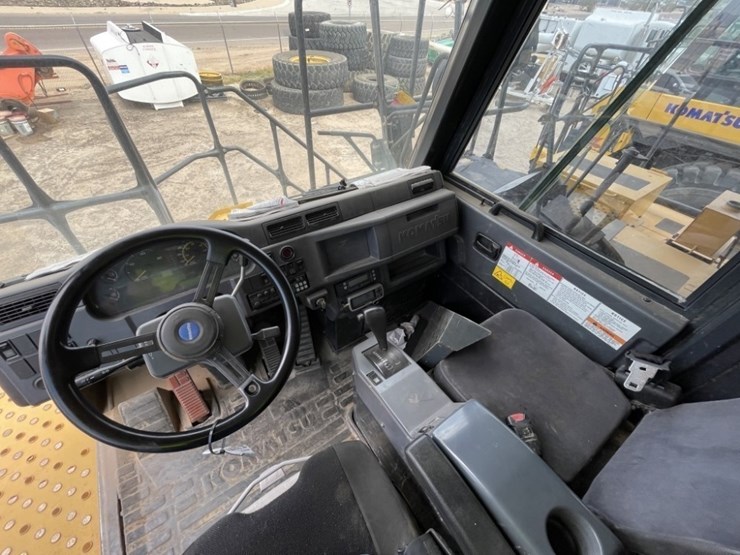 2015-komatsu-hd605-7e0-image-35