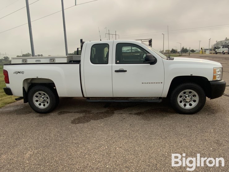 2009-chevrolet-silverado-1500-image-4