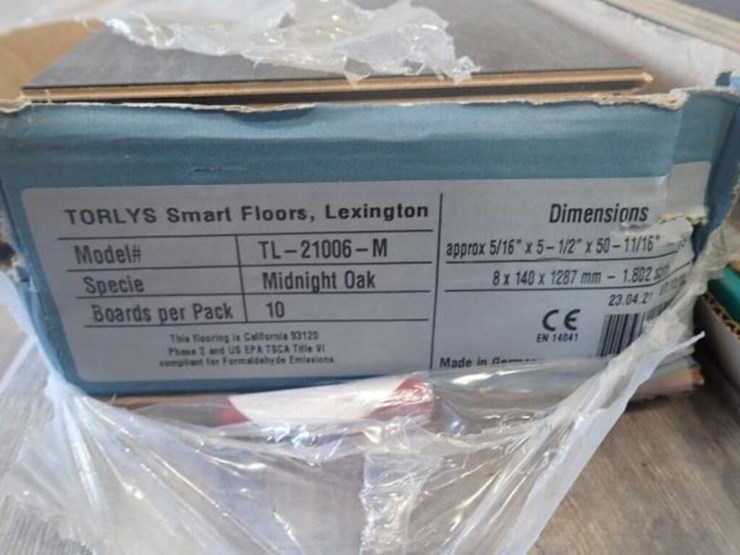 qty-of-assorted-laminate-flooring-image-2