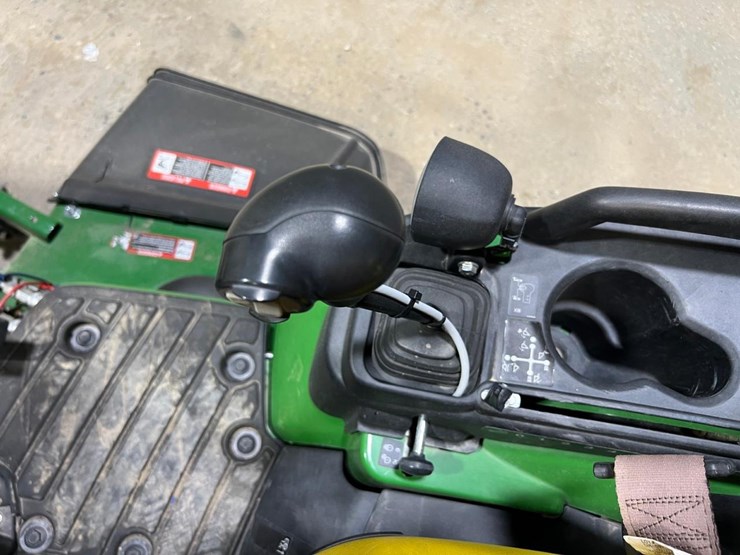 john-deere-1025r-image-26