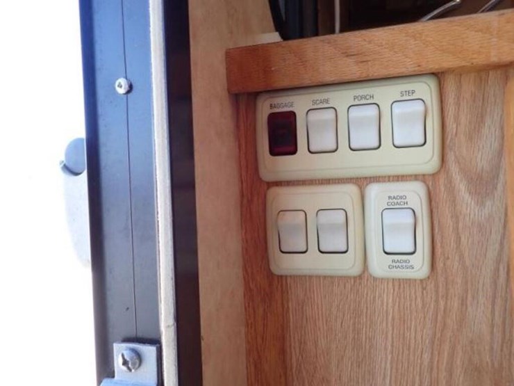 2007-big-foot-30mh26sl-26-ft-s/a-class-c-motorhome-image-71