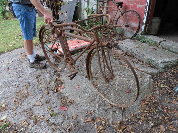 1930's-schwinn-bicycle-image-3