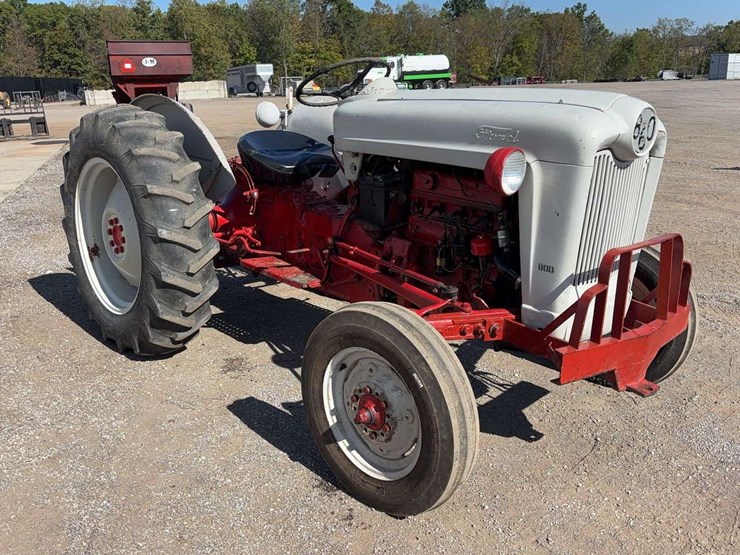 1950-ford-860-image-2