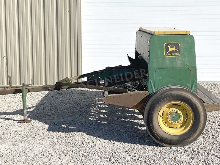 john-deere-8200-image-4