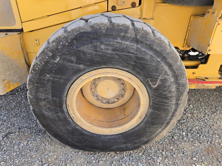 deere-624k-image-77