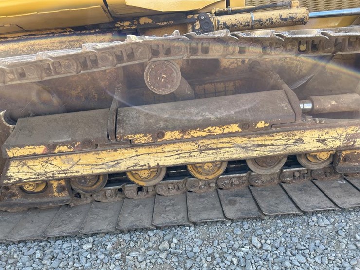 2003-deere-450h-image-55