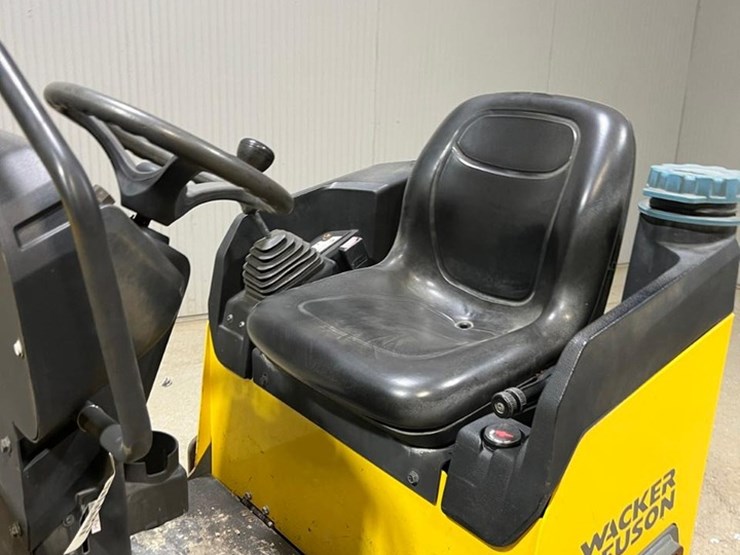 2021-wacker-neuson-rd12a-90-image-19