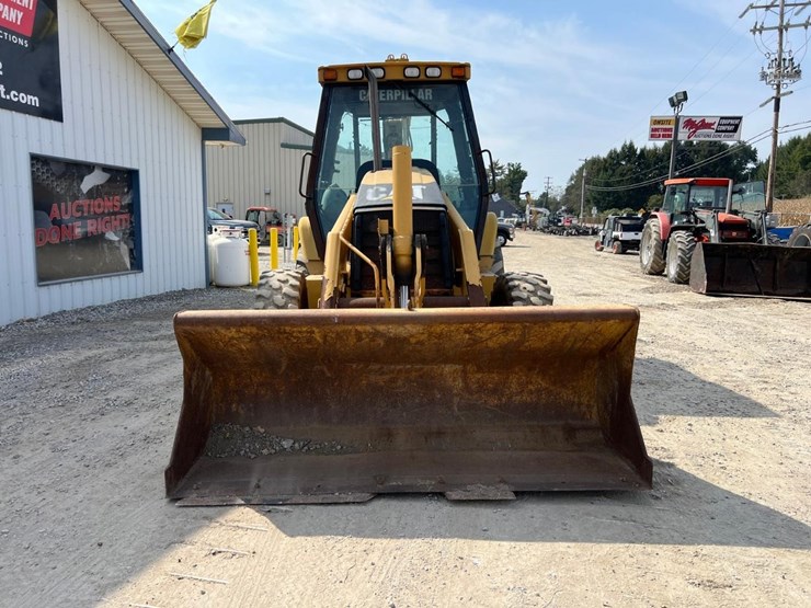 caterpillar-430d-image-8