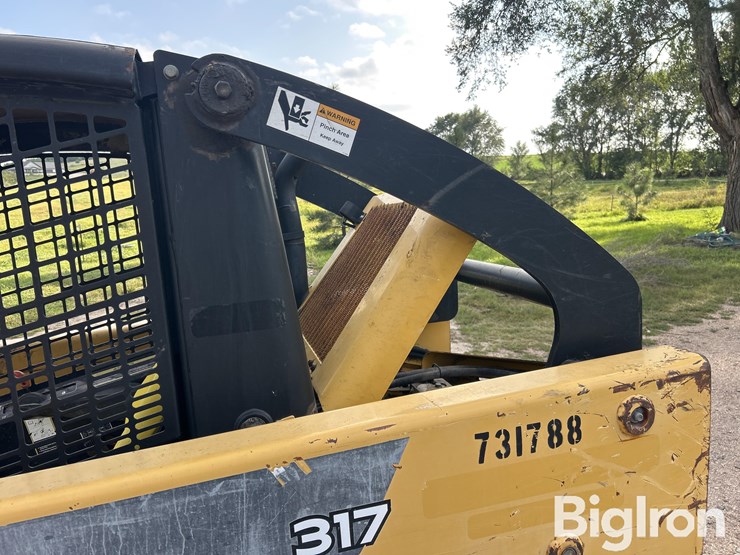 2005-john-deere-317-image-14