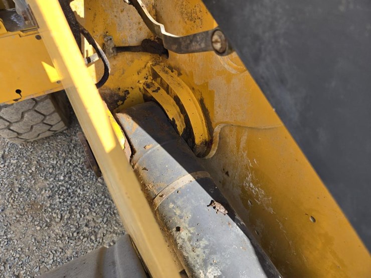 deere-624k-image-23