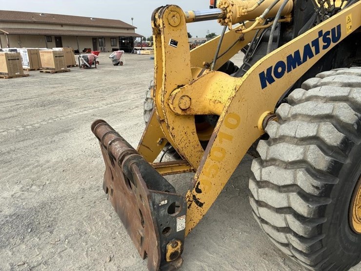 2015-komatsu-wa380-8-image-5