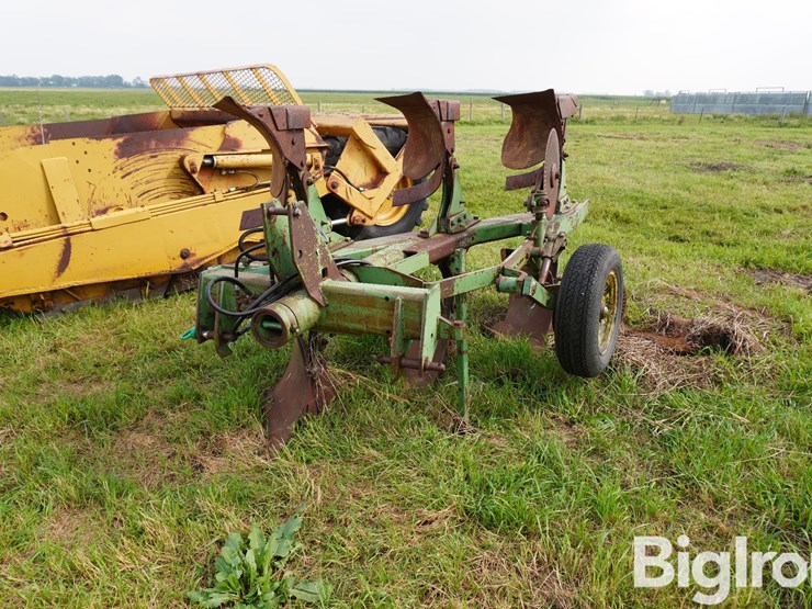 john-deere-4200-image-1