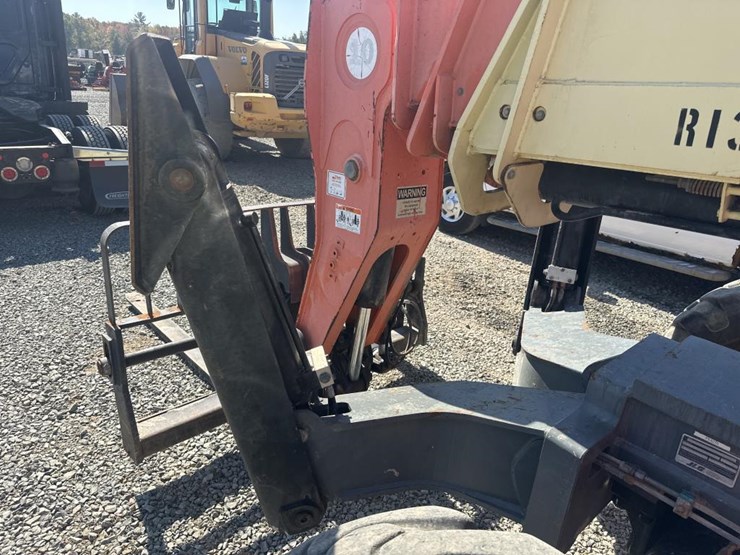 2006-jlg-g10-55a-image-29