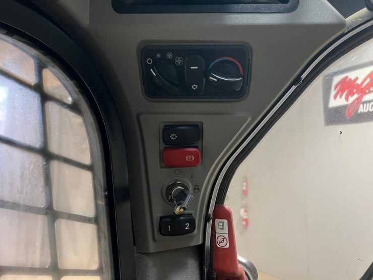 2019-caterpillar-259d3-image-28