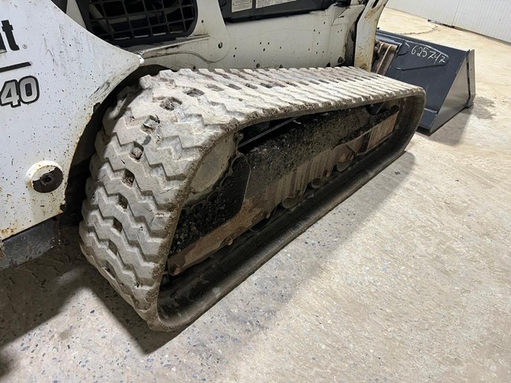 2019-bobcat-t740-image-17