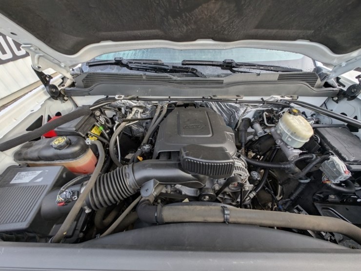 2016-chevrolet-silverado-2500-image-14
