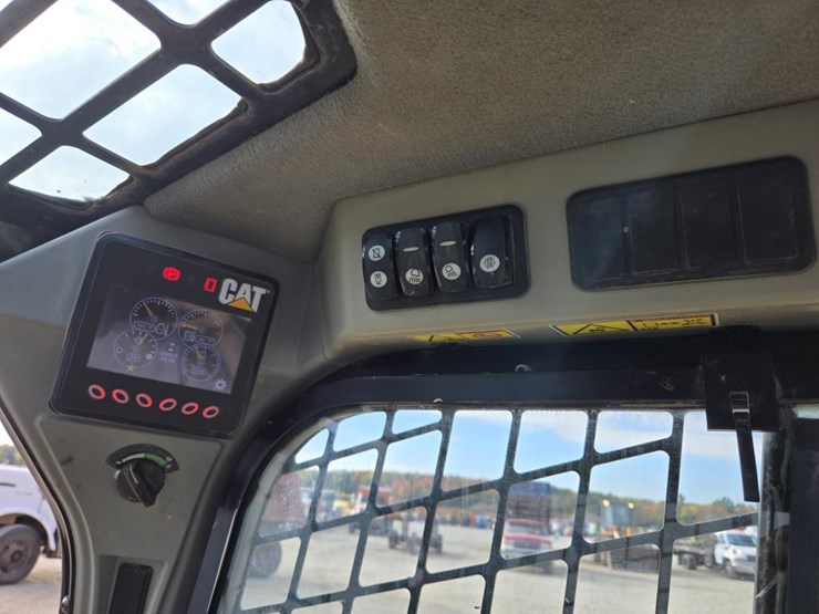 caterpillar-279d-image-46