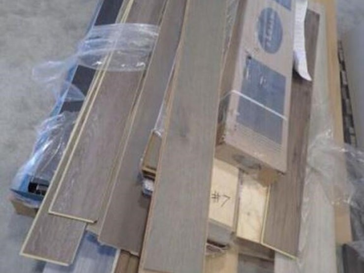 qty-of-assorted-laminate-flooring-image-6