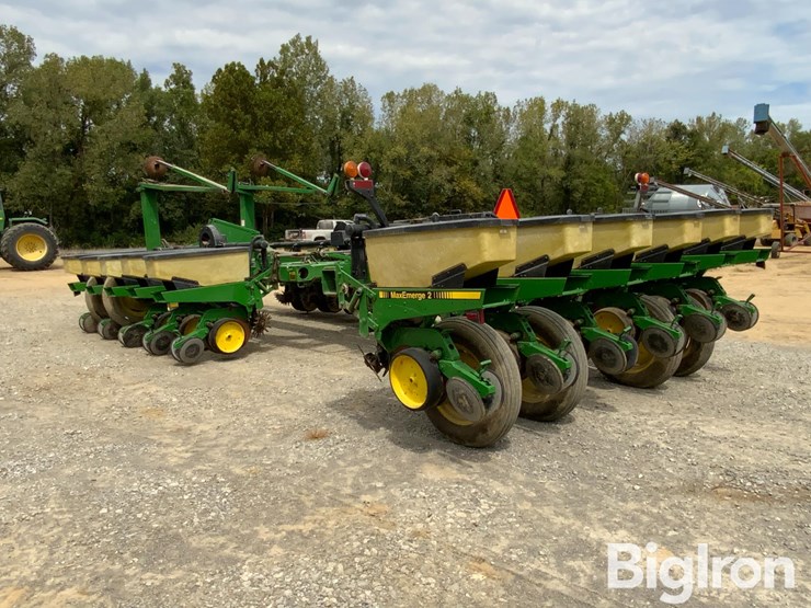 john-deere-7200-image-7
