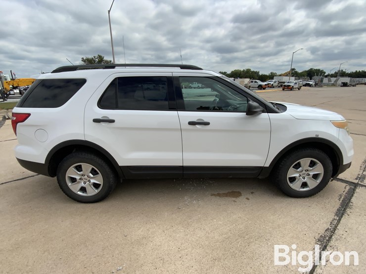 2014-ford-explorer-image-4