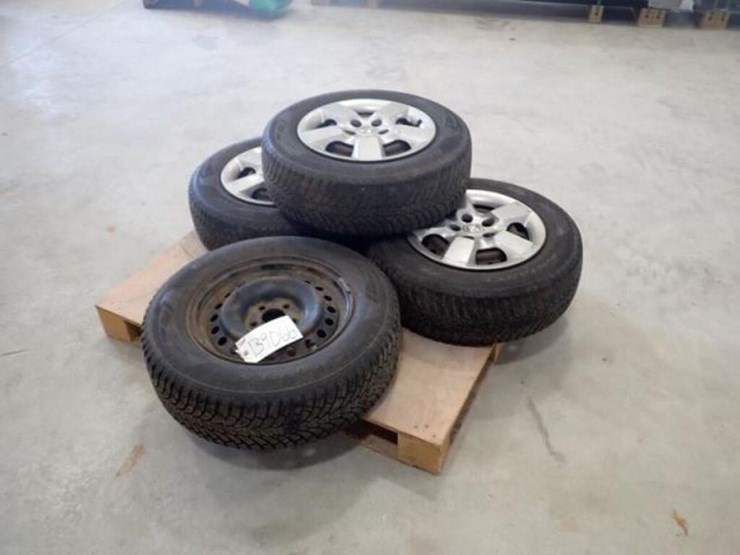 qty-of-(4)-antares-215/75r16-tires-&-rims-image-1