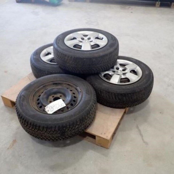 Qty Of (4) Antares 215/75R16 Tires & Rims