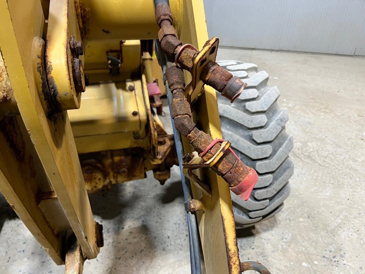 2021-caterpillar-903d-image-11