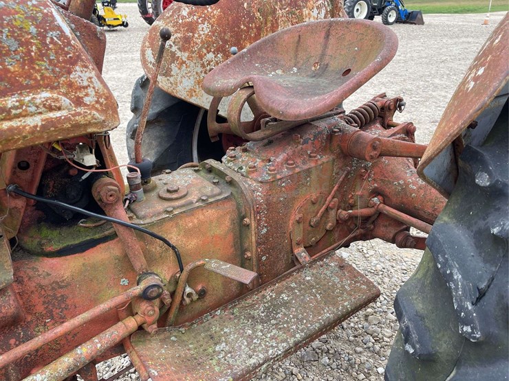 ford-8n-image-15