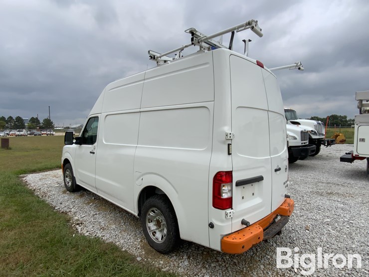 2017-nissan-nv2500-image-7