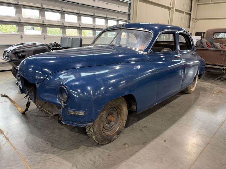 1949-packard-car-image-1