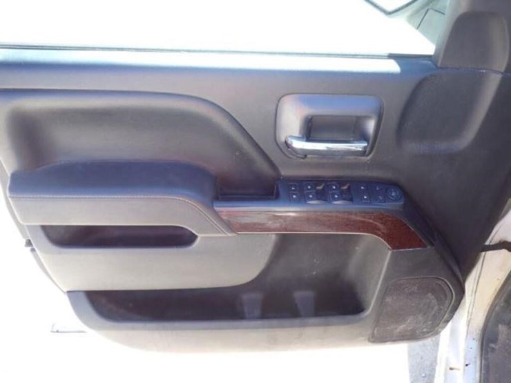 2016-gmc-sierra-1500-image-26