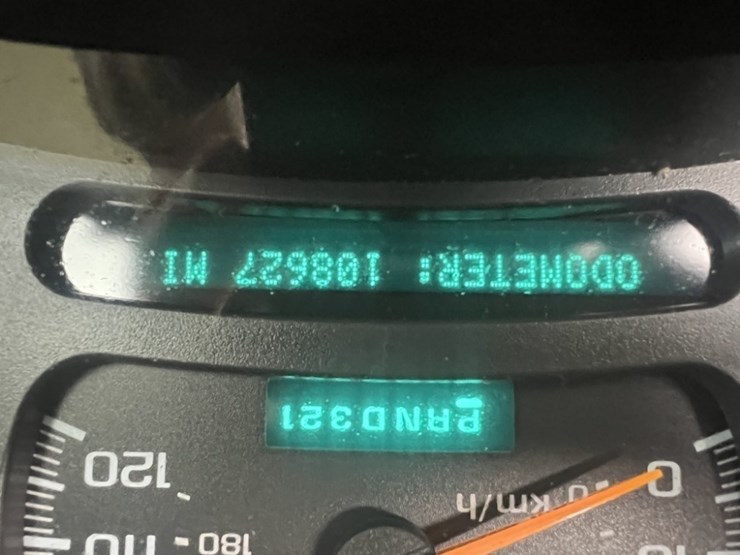 2004-chevrolet-silverado-3500-image-24