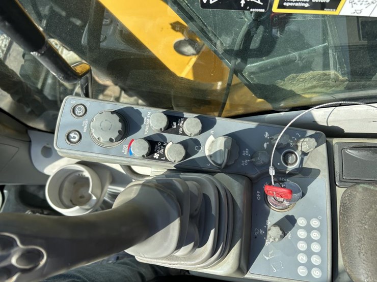 deere-75g-image-62