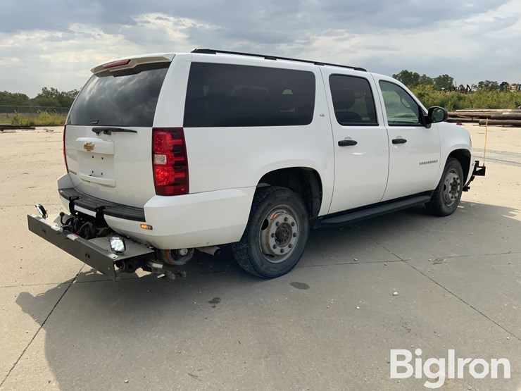 2008-chevrolet-suburban-2500-ls-image-5