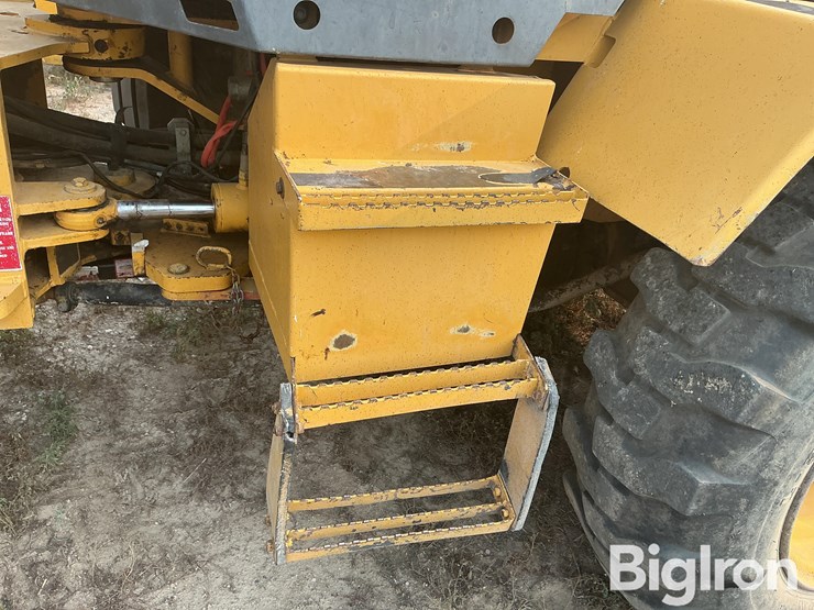 2000-deere-344h-image-13