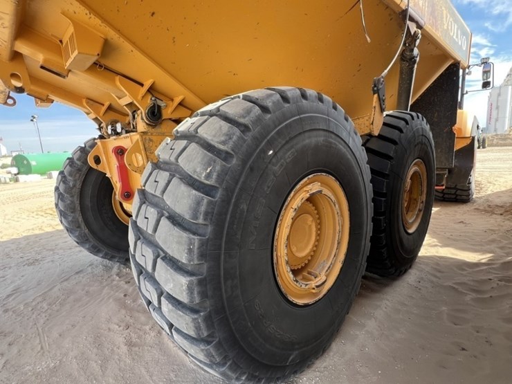 2021-volvo-a60h-image-10