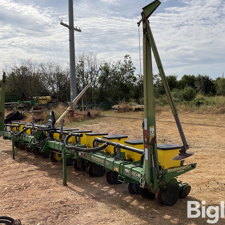 JOHN DEERE 1710