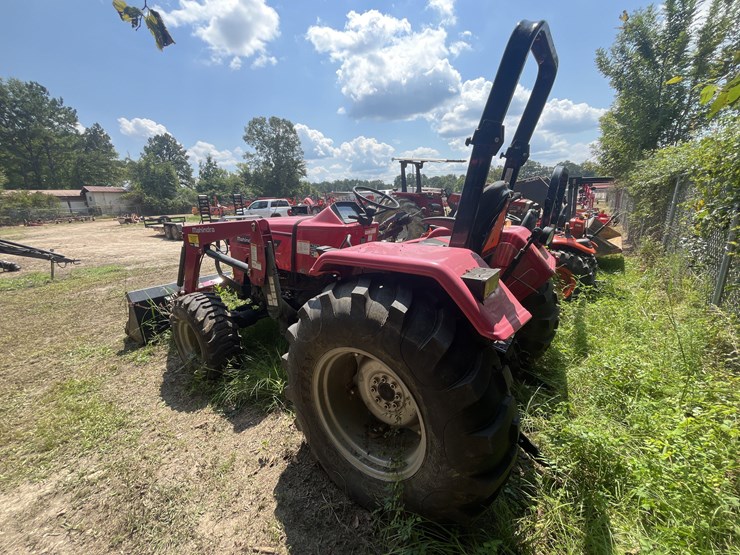 2019-mahindra-4540-image-6