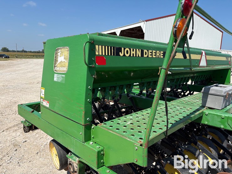 john-deere-750-image-18