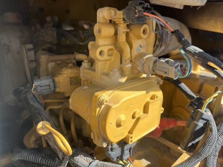 2012-caterpillar-272d-image-43