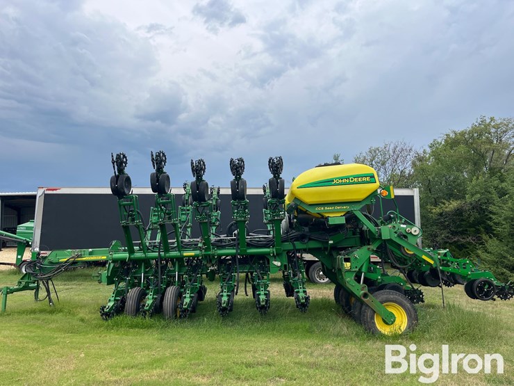 2009-john-deere-1790-ccs-image-8