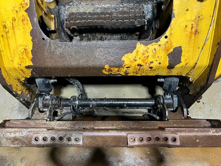 caterpillar-236d-image-10