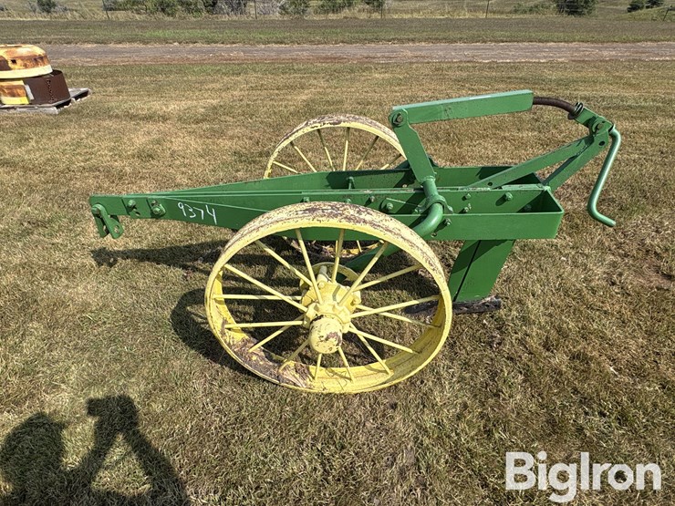 john-deere-15-image-8