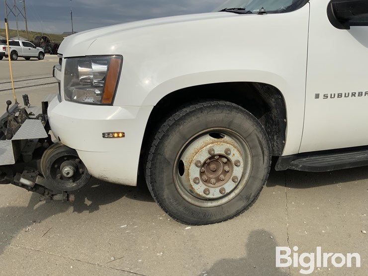 2008-chevrolet-suburban-2500-ls-image-17