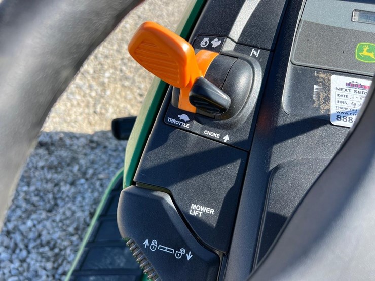 john-deere-x304-image-17