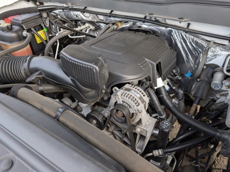 2016-chevrolet-silverado-2500-image-13