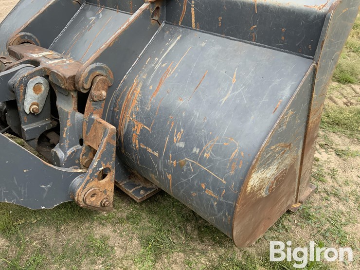 2015-deere-544k-image-14