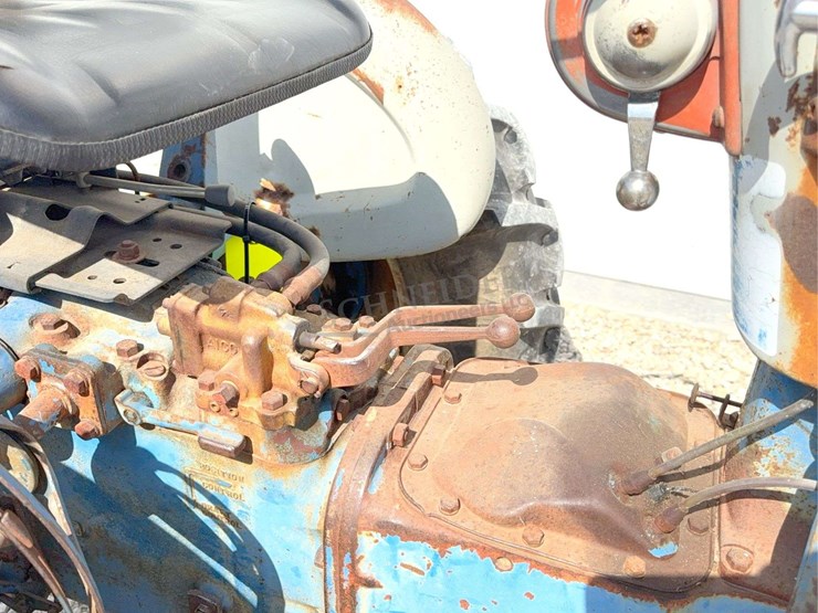 ford-4000-image-15