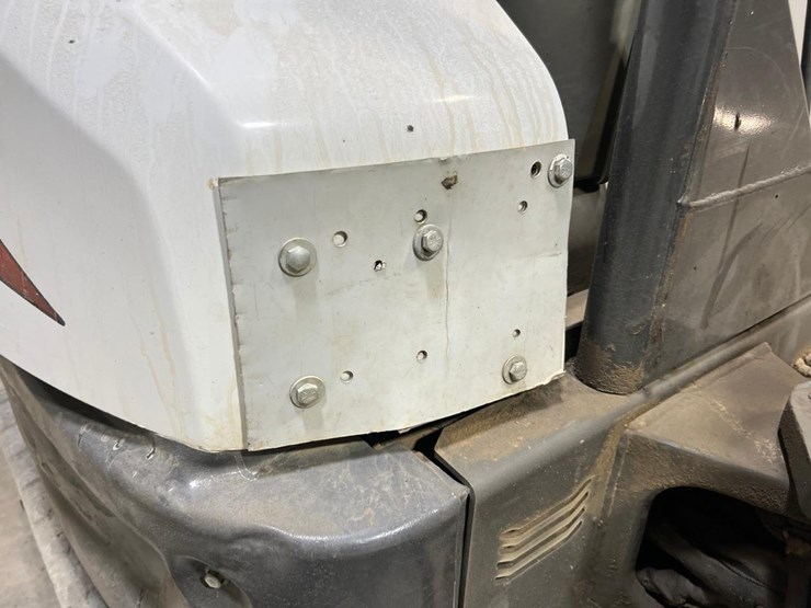 2020-bobcat-e32-image-25
